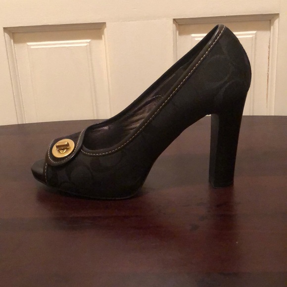 Coach Shoes - Picture 3 of 4